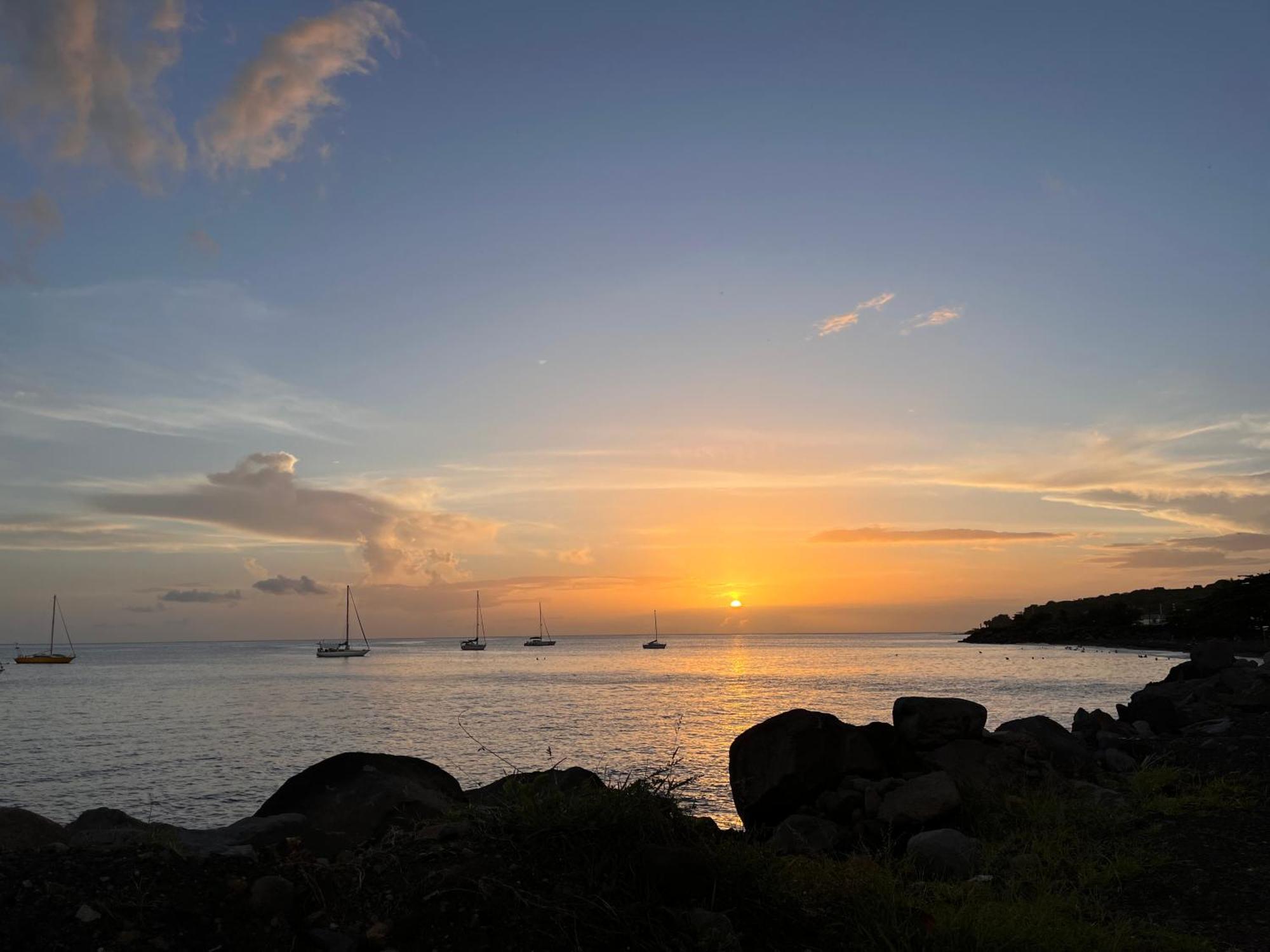 Tropical Golden, Vue Mer Et Plage A 5 Min A Pied Gourbeyre Exterior foto